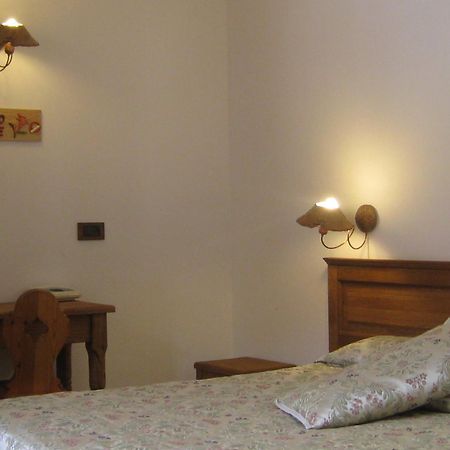 Hotel Villa Plinia Pragelato Bagian luar foto
