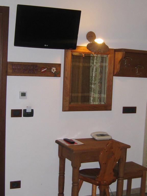 Hotel Villa Plinia Pragelato Ruang foto