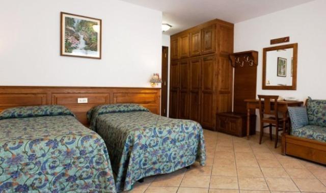 Hotel Villa Plinia Pragelato Bagian luar foto