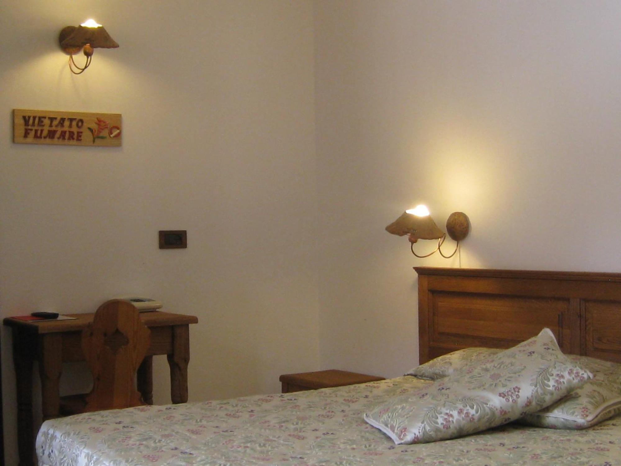 Hotel Villa Plinia Pragelato Bagian luar foto