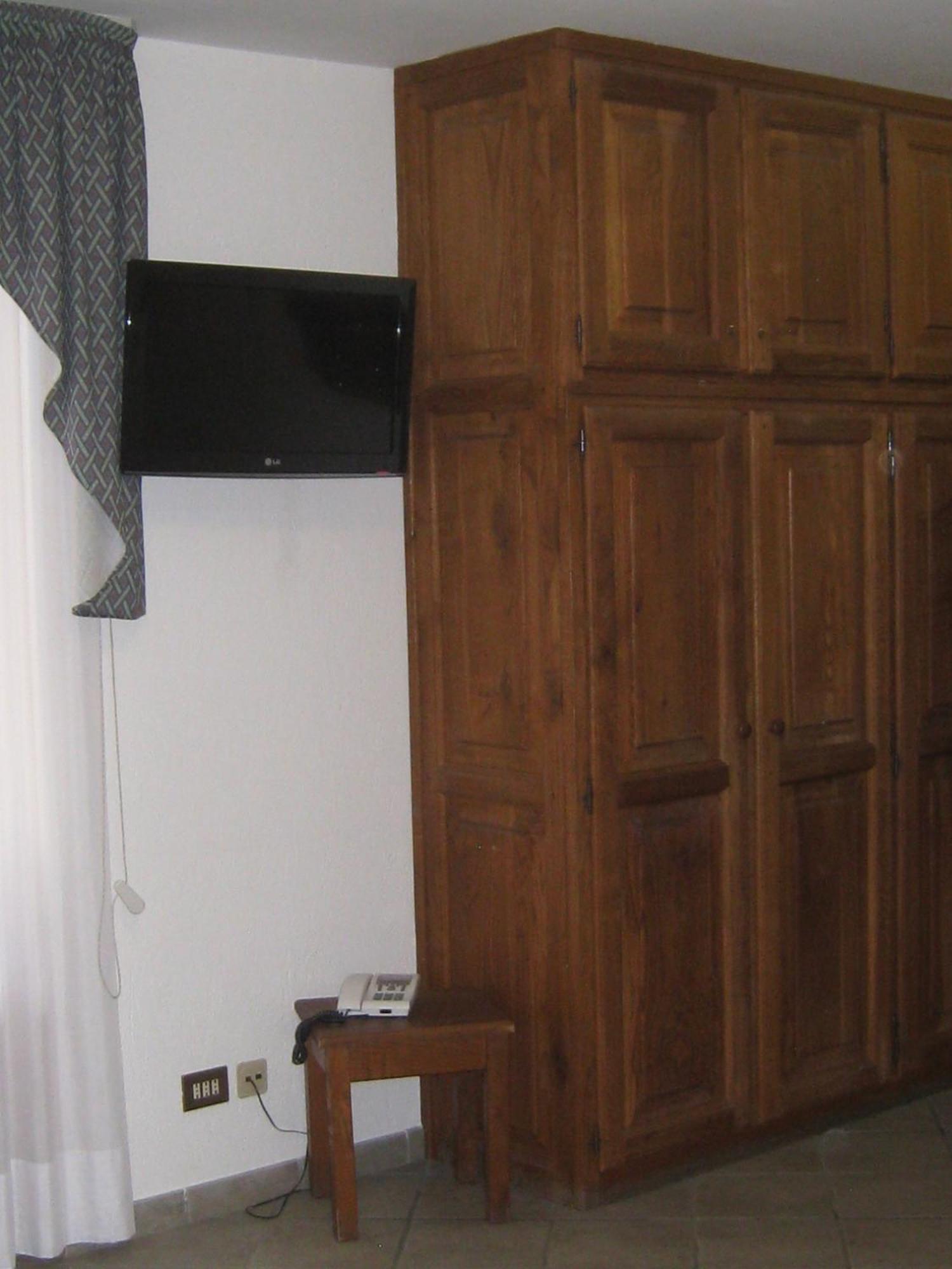 Hotel Villa Plinia Pragelato Bagian luar foto