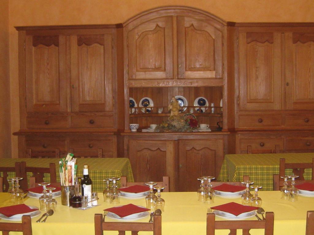 Hotel Villa Plinia Pragelato Bagian luar foto